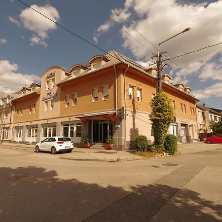 Hotel Vadaszkuert Superior Székesfehérvár المظهر الخارجي الصورة