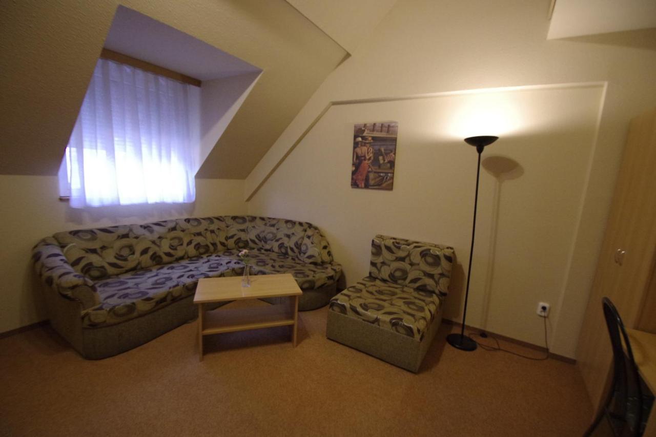 Hotel Vadaszkuert Superior Székesfehérvár المظهر الخارجي الصورة