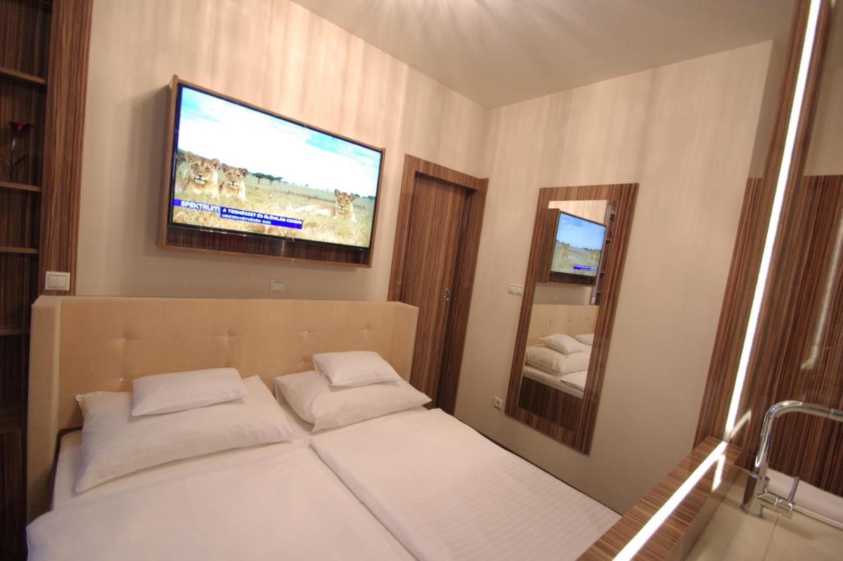 Hotel Vadaszkuert Superior Székesfehérvár المظهر الخارجي الصورة
