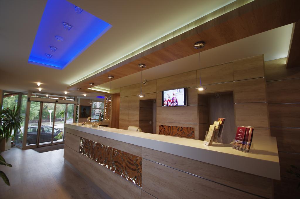 Hotel Vadaszkuert Superior Székesfehérvár المظهر الخارجي الصورة